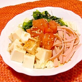 盛り沢山な白菜サラダ（中華ごまドレッシング）